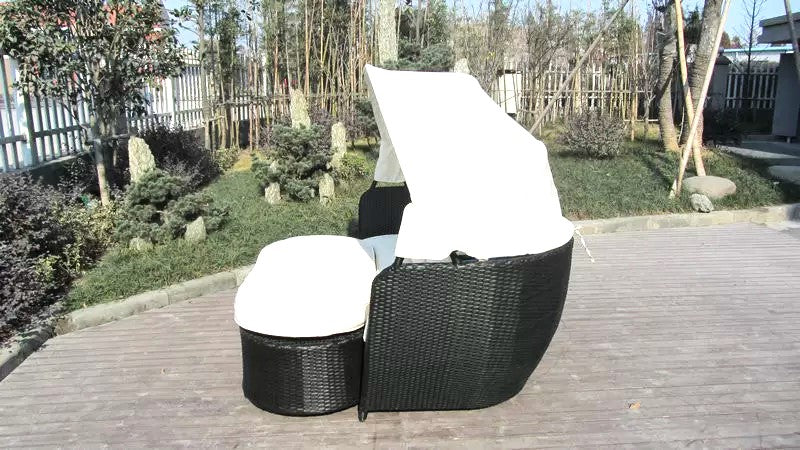 Evan Allen Roofed Rattan Daybed