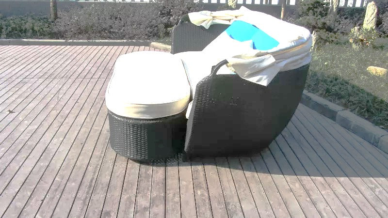 Evan Allen Roofed Rattan Daybed