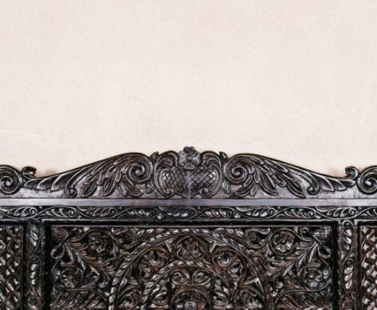 Hand Carved Solid Wooden Canopy Queen Size Daybed / Hand Made Daybed