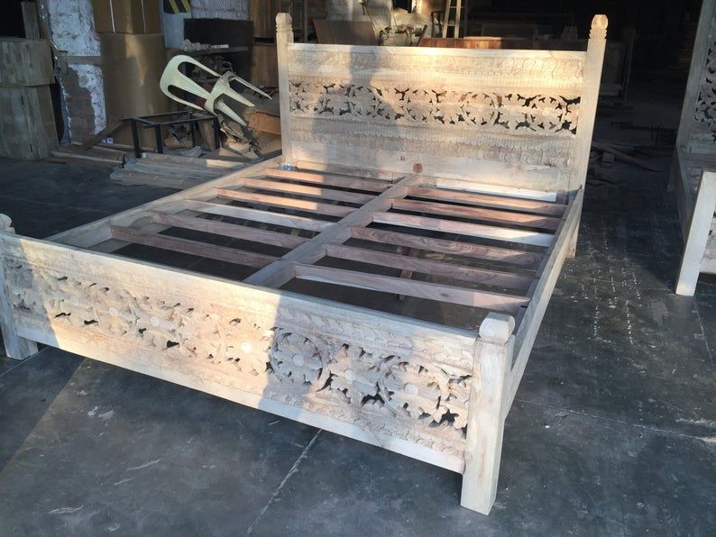 Indian Style Solid Wooden Flower Design Bed Frame King/ Queen