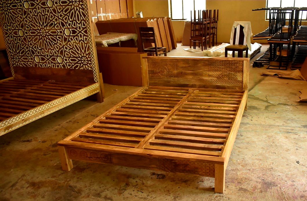 Vivid Sahara Contemporary Mango Wood Bed