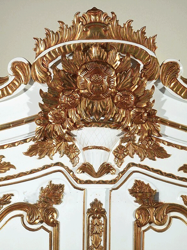 Crown Gold Leaf Antique White/Gold Cabinet