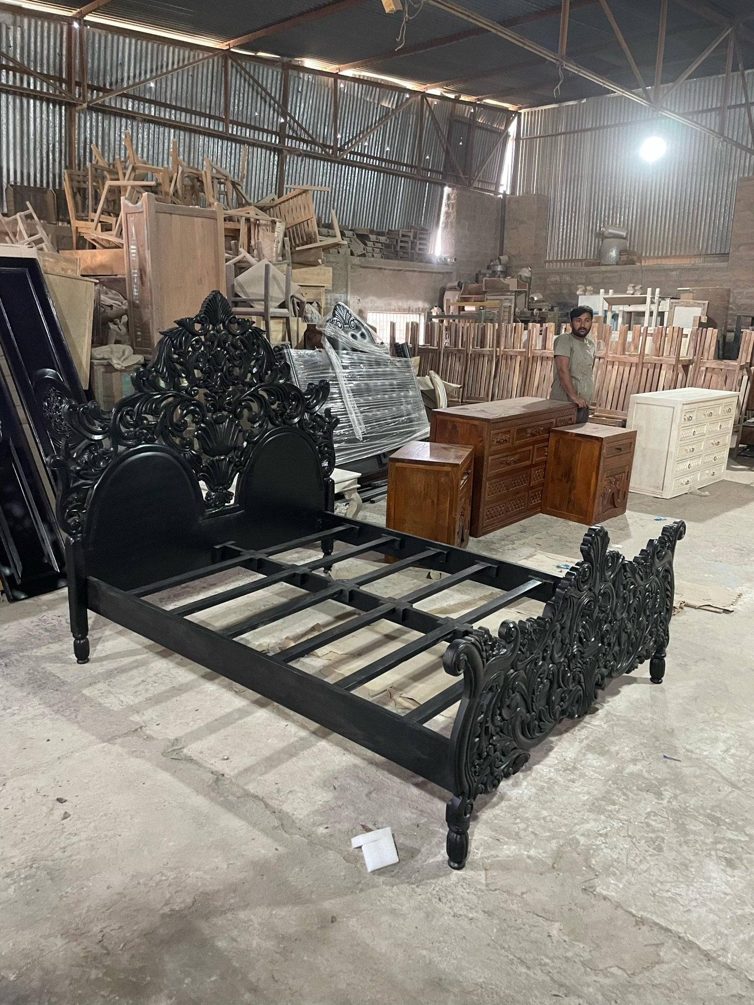 Lion Head Hand Carved Elegant Design Gothic Style Platform Bed – handcrafted solid wood furniture