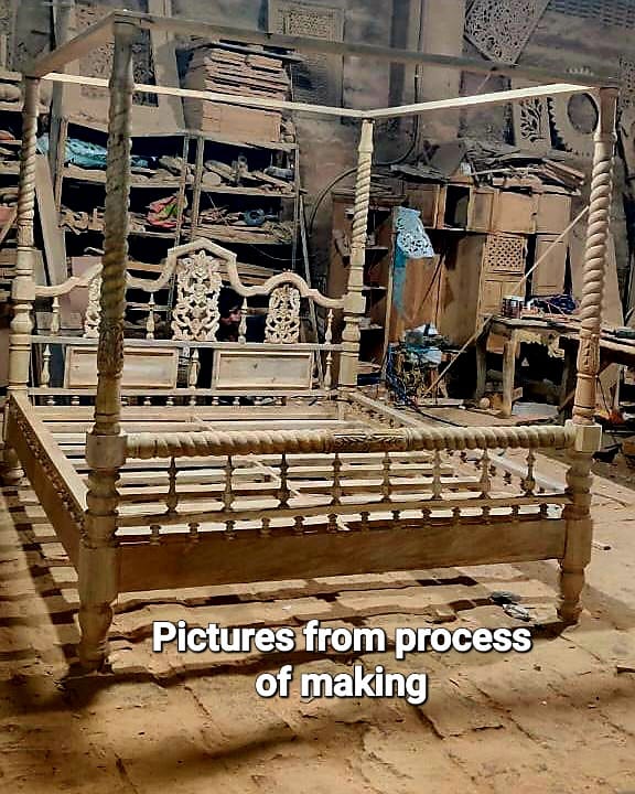 Mace Indian Hand Carved Wooden Colonial Posters Platform Bed – handcrafted solid wood furniture