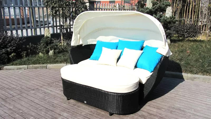 Evan Allen Roofed Rattan Daybed