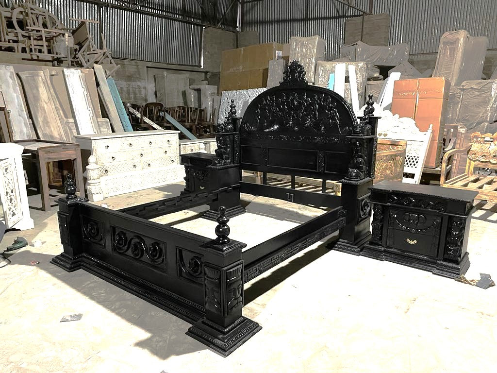 Daze Hand Carved Gothic Bed