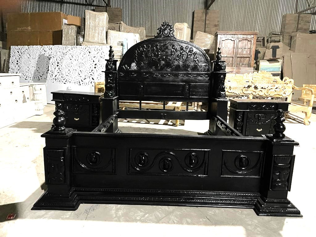 Daze Hand Carved Gothic Bed