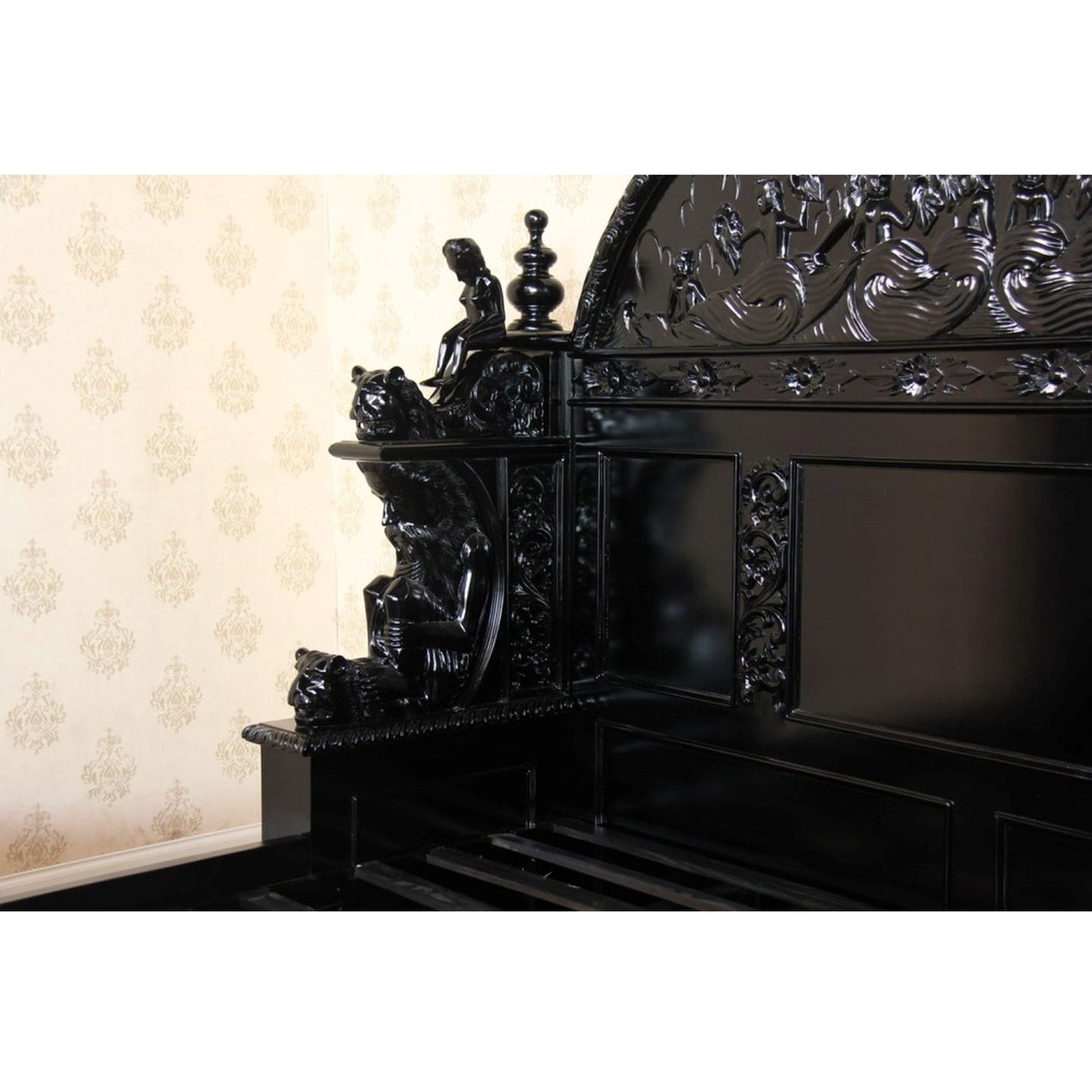 Daze Hand Carved Gothic Bed