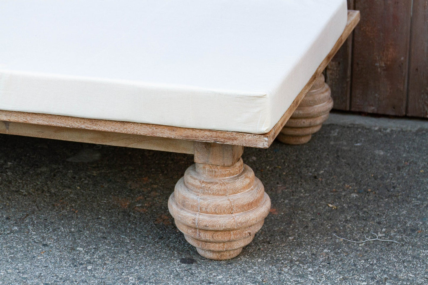 Hand Carved Indian Mughal floral White Washed Charming Daybed