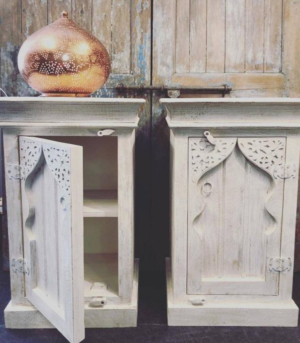 MAYON Hand Carved Bedside Tables